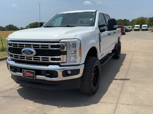 Used 2025 Ford F250 XLT w/ FX4 Off-Road Package AWD/4WD image 4