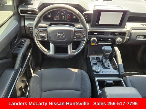 Used 2024 Toyota Tacoma SR5 AWD/4WD image 15