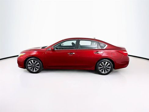 Used 2017 Nissan Altima 2.5 SV FWD image 8
