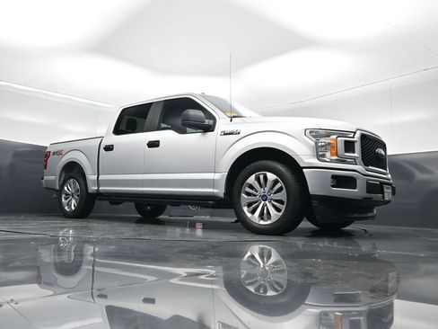 Certified 2018 Ford F150 XL w/ Equipment Group 101A Mid RWD image 4