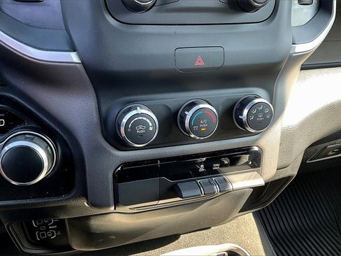 Used 2022 RAM 1500 Big Horn image 32