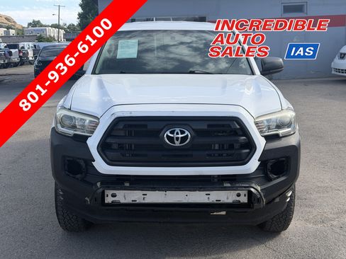 Used 2017 Toyota Tacoma SR RWD image 1