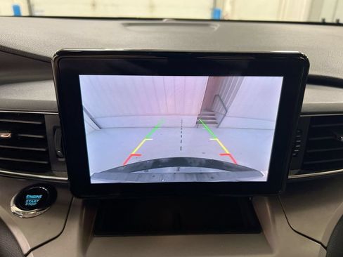 Used 2023 Ford Explorer XLT w/ Equipment Group 202A AWD/4WD image 15