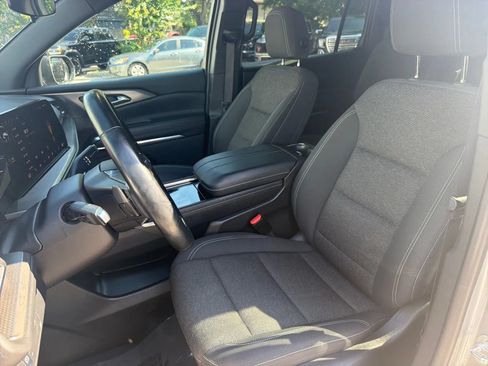 Used 2024 Chevrolet Traverse LT AWD/4WD image 11
