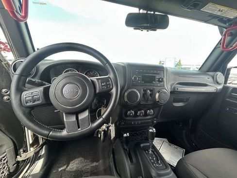 Used 2017 Jeep Wrangler Sport w/ Quick Order Package 24S AWD/4WD image 9