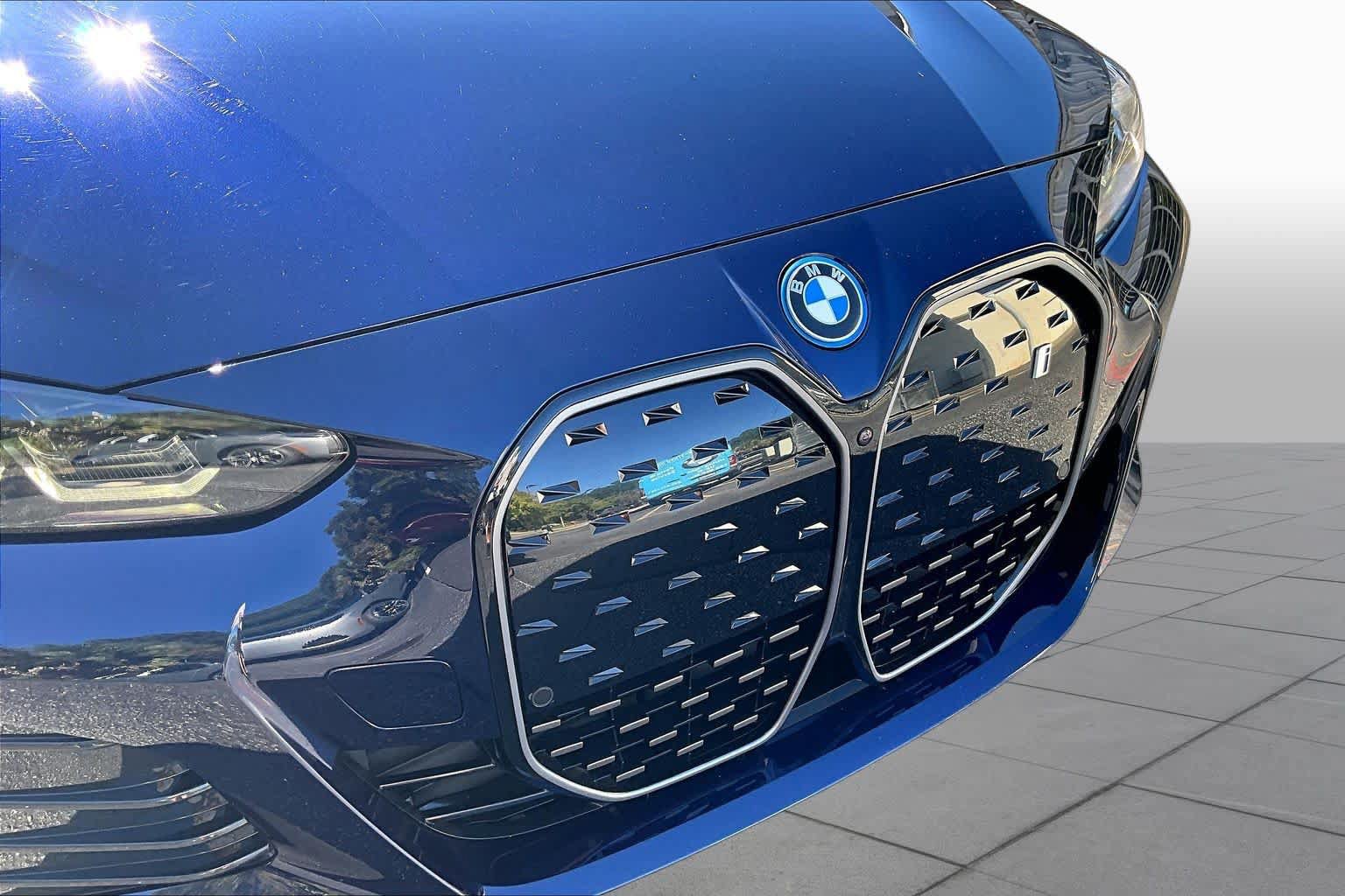 Used 2023 BMW i4 eDrive40 w/ M Sport Package RWD image 29