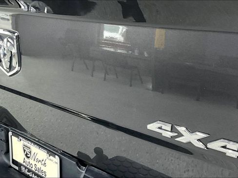 Used 2018 RAM 1500 Express AWD/4WD image 24