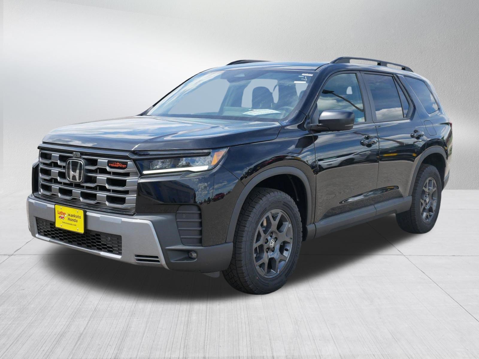 New 2026 Honda Pilot TrailSport image 2