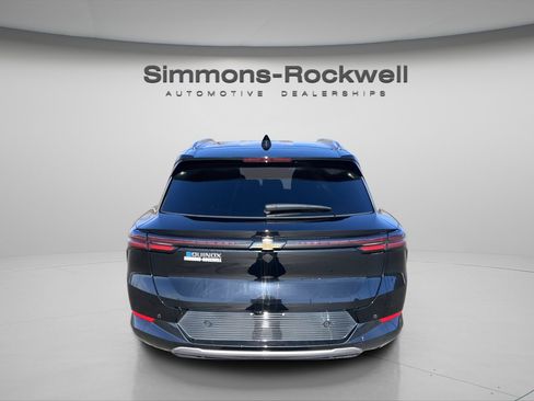 Used 2025 Chevrolet Equinox EV LT image 6