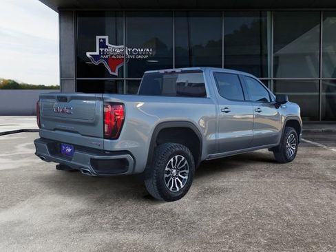 Used 2023 GMC Sierra 1500 AT4 w/ Technology Package AWD/4WD image 5
