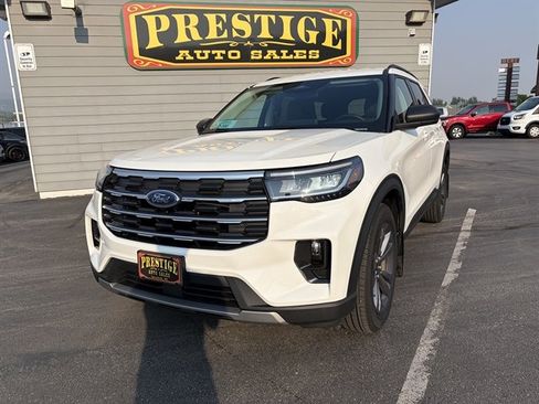 Used 2026 Ford Explorer Active w/ Active Comfort Package AWD/4WD image 2