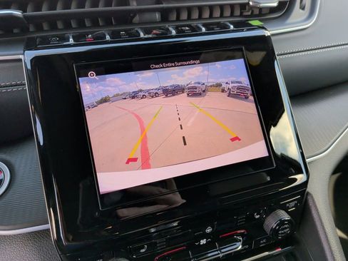 New 2025 Jeep Grand Cherokee L Altitude image 24