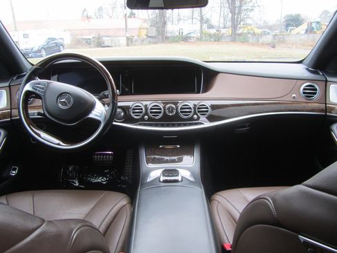Used 2015 Mercedes-Benz S 550 Sedan image 13