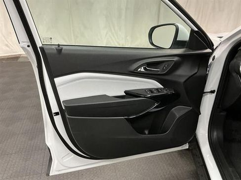 New 2026 Chevrolet Trax LT w/ Sunroof Package FWD image 20