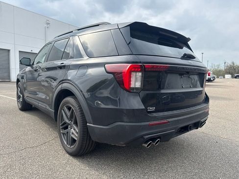 Used 2025 Ford Explorer ST w/ Sun And Sound Package AWD/4WD image 9