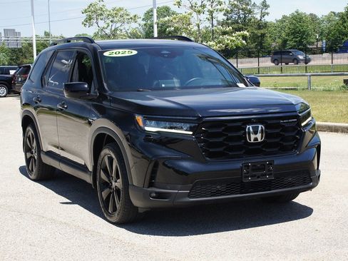 Used 2025 Honda Pilot Black Edition image 26