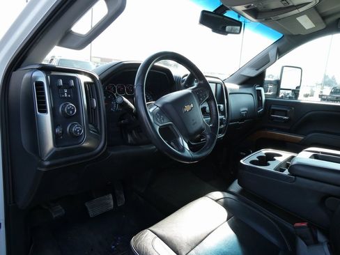 Used 2016 Chevrolet Silverado 2500 LTZ w/ LTZ Plus Package image 22