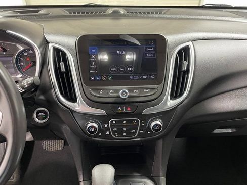 Used 2022 Chevrolet Equinox LT AWD/4WD image 16