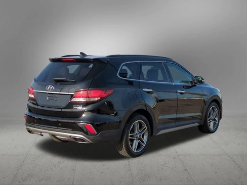 Used 2017 Hyundai Santa Fe Limited image 6