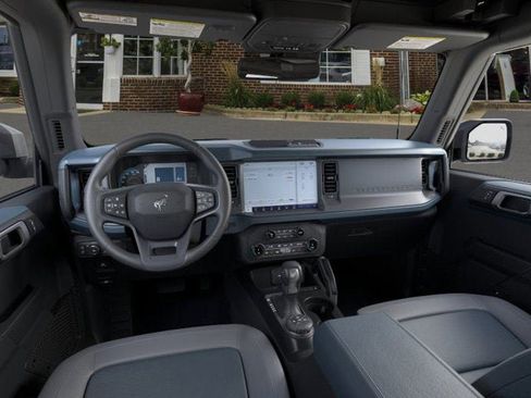 Used 2024 Ford Bronco Outer Banks image 34