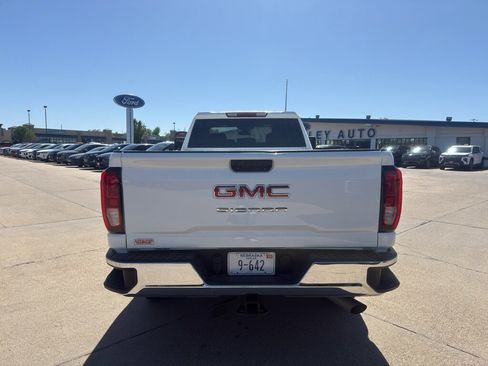 Used 2024 GMC Sierra 2500 Pro w/ Convenience Package AWD/4WD image 8