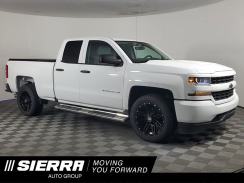 Used 2019 Chevrolet Silverado 1500 Custom image 1