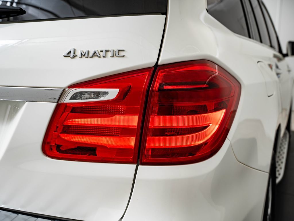 Used 2016 Mercedes-Benz GL 450 4MATIC image 9