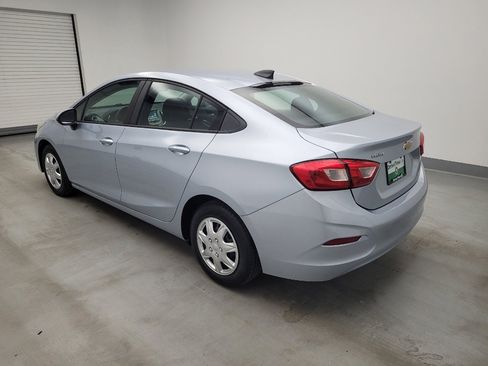 Used 2018 Chevrolet Cruze LS FWD image 3
