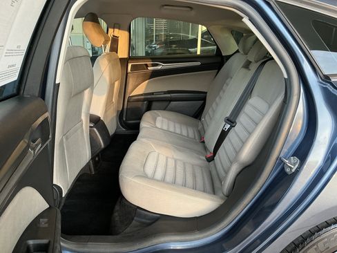 Used 2019 Ford Fusion S image 18