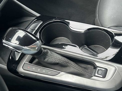 Used 2024 Buick Envista Sport Touring w/ Convenience II Package FWD image 15
