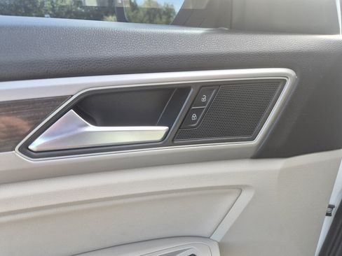 Used 2019 Volkswagen Atlas SE w/ Panoramic Sunroof Package AWD/4WD image 26
