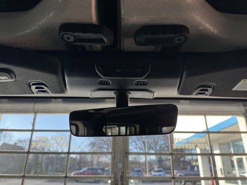 Used 2020 Jeep Gladiator Overland image 22