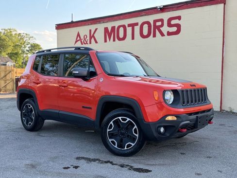 Used 2015 Jeep Renegade Trailhawk w/ Popular Equipment Group AWD/4WD image 1