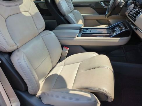 Certified 2022 Lincoln Navigator Reserve RWD image 43