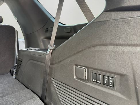 Used 2022 Chevrolet Tahoe LT w/ Luxury Package AWD/4WD image 30