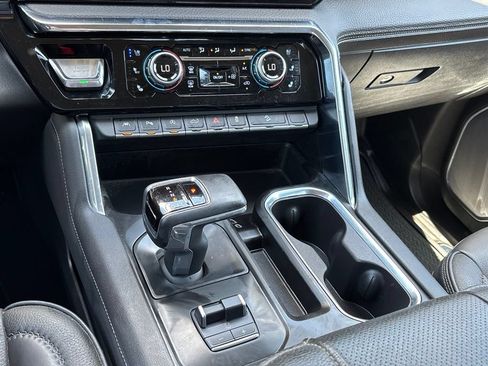 Used 2025 GMC Sierra 1500 Denali w/ Denali Reserve Package AWD/4WD image 22