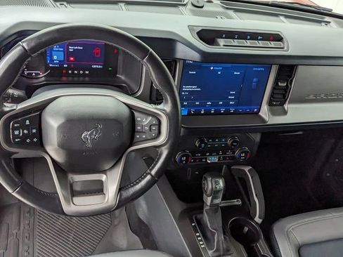 Certified 2023 Ford Bronco Outer Banks w/ Sasquatch Package AWD/4WD image 3