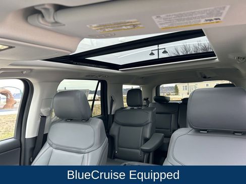 New 2025 Ford Expedition Active AWD/4WD image 14