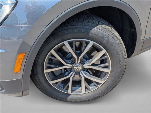 Used 2020 Volkswagen Tiguan SE w/ Panoramic Sunroof Package FWD image 10