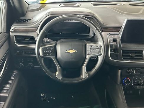 Used 2024 Chevrolet Suburban LT AWD/4WD image 9