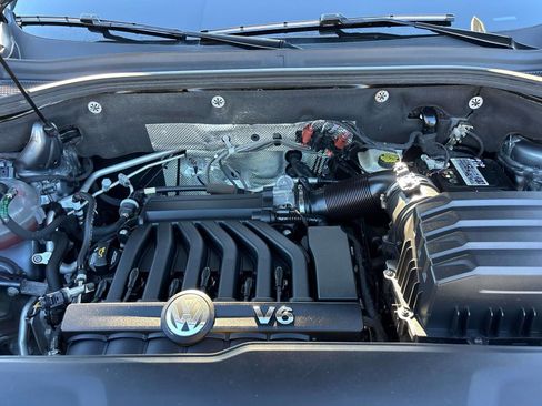 Used 2021 Volkswagen Atlas SE w/ Panoramic Sunroof Package image 11