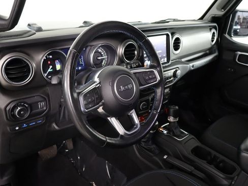 Used 2023 Jeep Wrangler Unlimited Rubicon 4xe w/ Cold Weather Group AWD/4WD image 24
