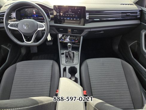 Certified 2025 Volkswagen Jetta S image 13