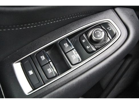 Used 2025 Subaru Outback Touring XT AWD/4WD image 20