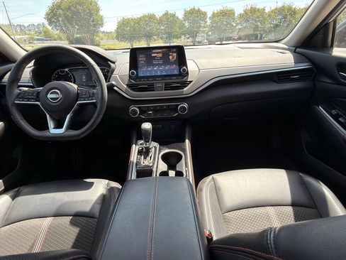 Used 2024 Nissan Altima 2.5 SR image 12