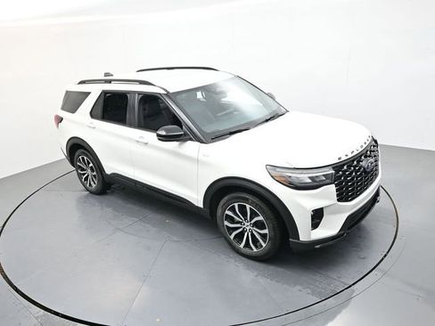 Used 2026 Ford Explorer ST-Line RWD image 18