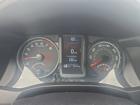 Used 2021 Toyota Tacoma SR AWD/4WD image 15