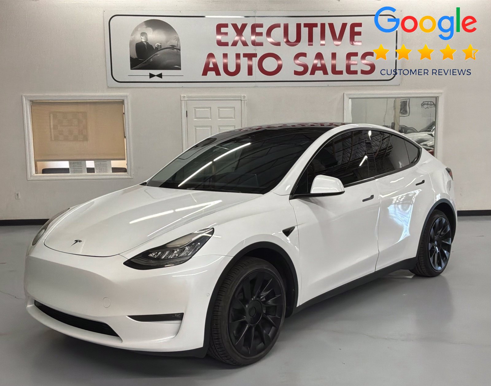 Used 2022 Tesla Model Y Long Range AWD/4WD image 1