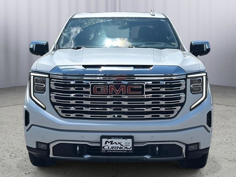 Used 2022 GMC Sierra 1500 Denali w/ Technology Package AWD/4WD image 9