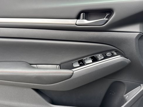 New 2025 Nissan Altima 2.5 SR w/ SR Premium Package image 8